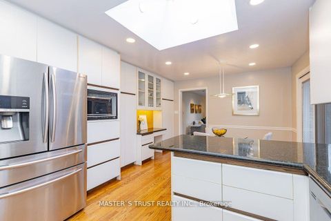 Photo 5 at 153 Banbury Road, Don Mills, Toronto