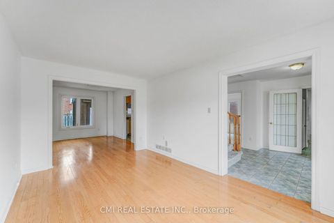 Photo 7 at 109 Valleymede Drive, Doncrest, Richmond Hill