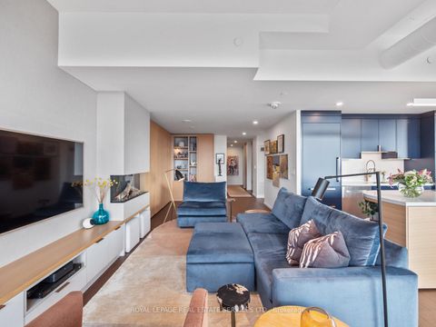 Photo 11 at 904 - 21 Lawren Harris Square, Waterfront Communities C8, Toronto