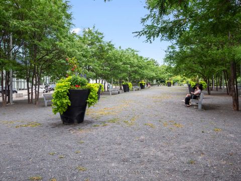 Photo 41 at 904 - 21 Lawren Harris Square, Waterfront Communities C8, Toronto