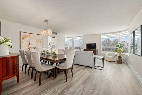 Photo 1 at 315 - 7601 Bathurst Street, Beverley Glen, Vaughan