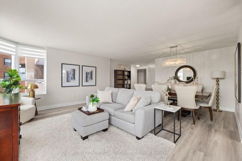 Photo 4 at 315 - 7601 Bathurst Street, Beverley Glen, Vaughan