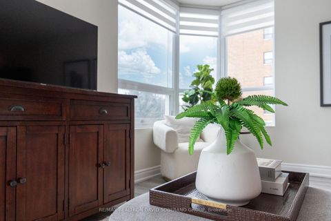 Photo 6 at 315 - 7601 Bathurst Street, Beverley Glen, Vaughan