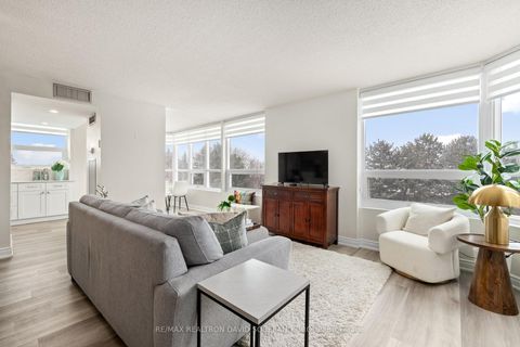 Photo 7 at 315 - 7601 Bathurst Street, Beverley Glen, Vaughan