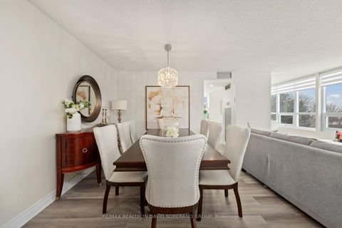 Photo 8 at 315 - 7601 Bathurst Street, Beverley Glen, Vaughan