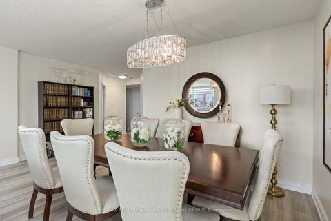 Photo 9 at 315 - 7601 Bathurst Street, Beverley Glen, Vaughan