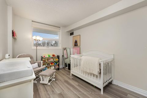 Photo 16 at 315 - 7601 Bathurst Street, Beverley Glen, Vaughan