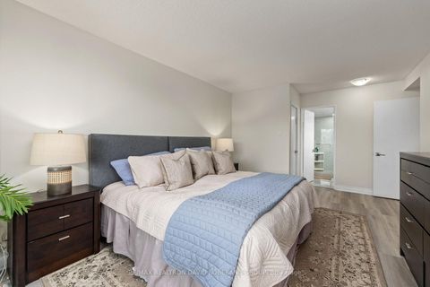 Photo 20 at 315 - 7601 Bathurst Street, Beverley Glen, Vaughan