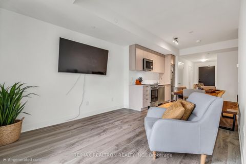 Photo 5 at 301 - 185 Deerfield Road, Central Newmarket, Newmarket