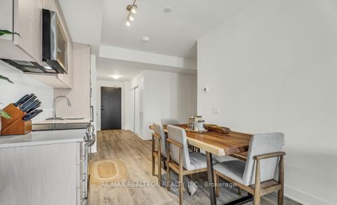 Photo 6 at 301 - 185 Deerfield Road, Central Newmarket, Newmarket