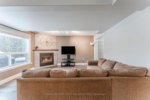 Photo 13 at 101 Seline Crescent, Painswick South, Barrie