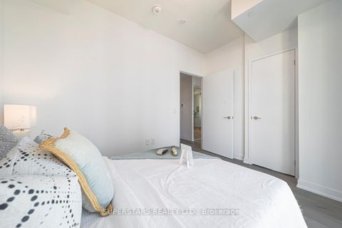 Photo 15 at 1003 - 38 Honeycrisp Crescent, Vaughan Corporate Centre, Vaughan