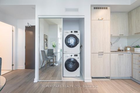 Photo 16 at 1003 - 38 Honeycrisp Crescent, Vaughan Corporate Centre, Vaughan