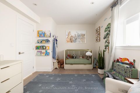 Photo 28 at 18 Foxley Street, Bellwoods, Toronto