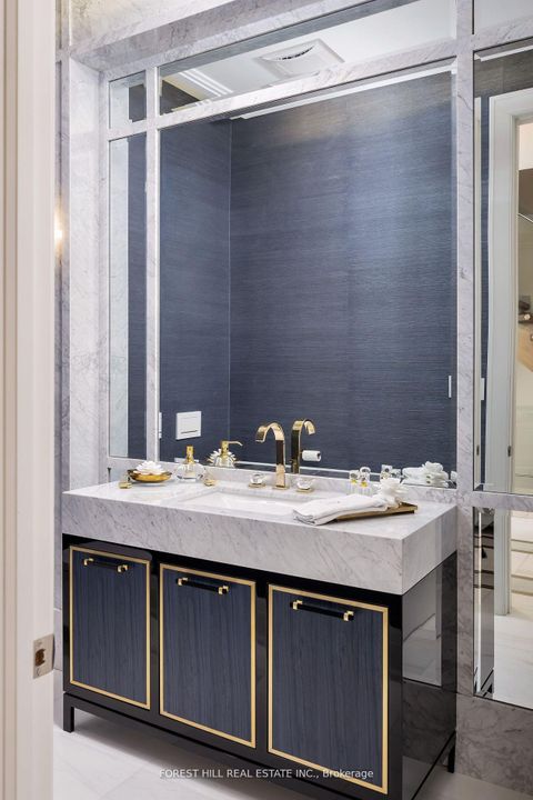 Photo 8 at 239 Cortleigh Boulevard, Lawrence Park South, Toronto