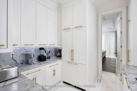 Photo 13 at 239 Cortleigh Boulevard, Lawrence Park South, Toronto