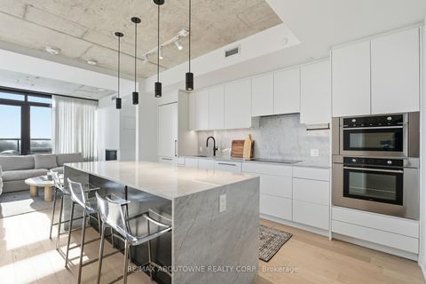 Photo 10 at PH619 - 899 College Street, Bellwoods, Toronto