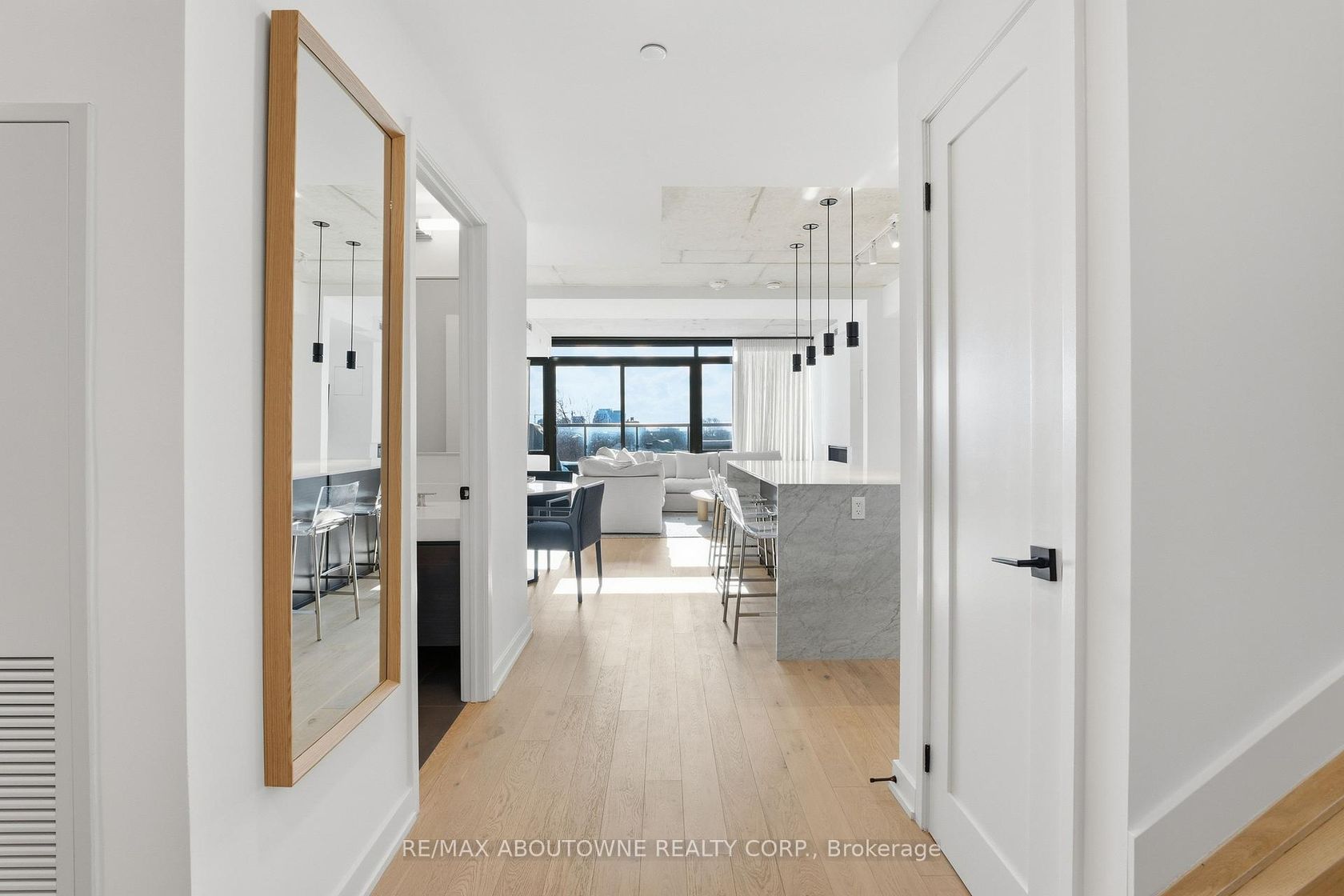 PH619 - 899 College Street, Bellwoods, Toronto photo number 2