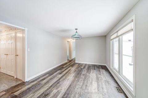 Photo 4 at 20 Geneva Court, Sutton & Jackson's Point, Georgina