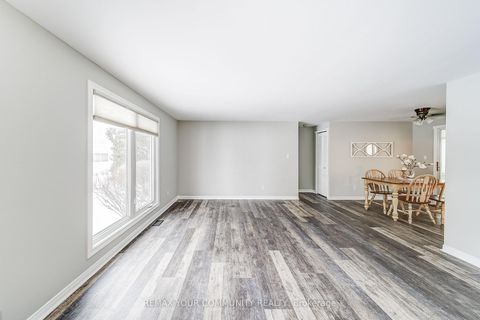 Photo 7 at 20 Geneva Court, Sutton & Jackson's Point, Georgina