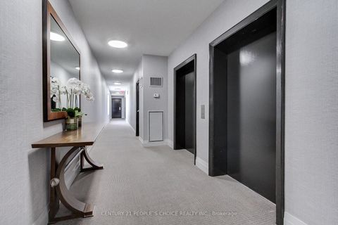 Photo 5 at 706 - 99 Avenue Road, Annex, Toronto