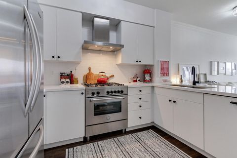 Photo 12 at 706 - 99 Avenue Road, Annex, Toronto