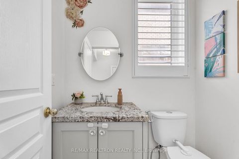 Photo 10 at 63 Chelton Drive, Oak Ridges, Richmond Hill