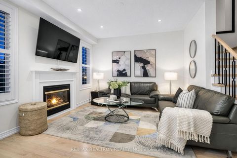 Photo 14 at 63 Chelton Drive, Oak Ridges, Richmond Hill