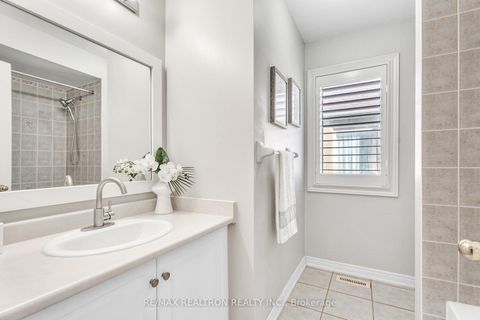 Photo 29 at 63 Chelton Drive, Oak Ridges, Richmond Hill