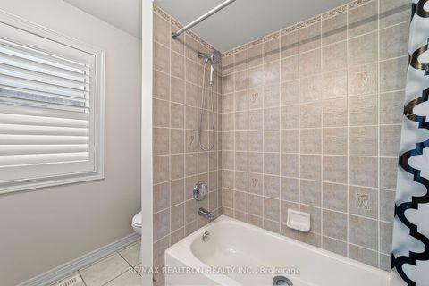 Photo 30 at 63 Chelton Drive, Oak Ridges, Richmond Hill