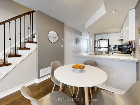 Photo 10 at 77 - 65 Foundry Avenue, Junction, Toronto