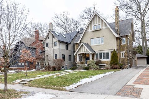 Photo 2 at 195 Inglewood Drive, Moore Park, Toronto