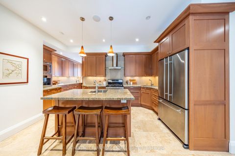 Photo 20 at 195 Inglewood Drive, Moore Park, Toronto