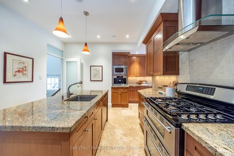 Photo 21 at 195 Inglewood Drive, Moore Park, Toronto