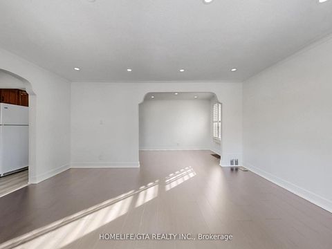 Photo 5 at 65 Whitley Avenue, CFB, Toronto