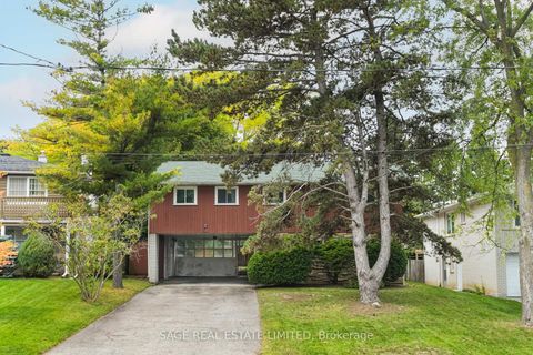Photo 2 at 60 Hopperton Drive, Windfields, Toronto