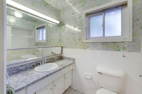 Photo 17 at 60 Hopperton Drive, Windfields, Toronto