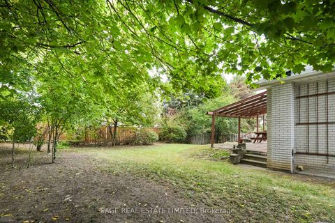 Photo 23 at 60 Hopperton Drive, Windfields, Toronto