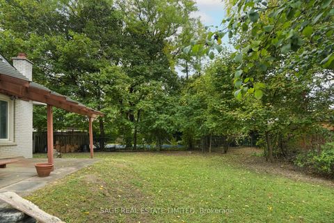 Photo 27 at 60 Hopperton Drive, Windfields, Toronto