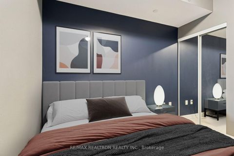 Photo 17 at 307 - 330 Richmond Street W, Waterfront Communities C1, Toronto