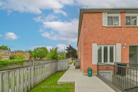 Photo 34 at 40 Blair Crescent, Grove East, Barrie