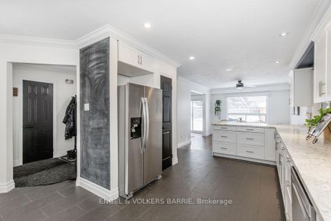 Photo 6 at 101 Hadden Crescent, Cundles East, Barrie