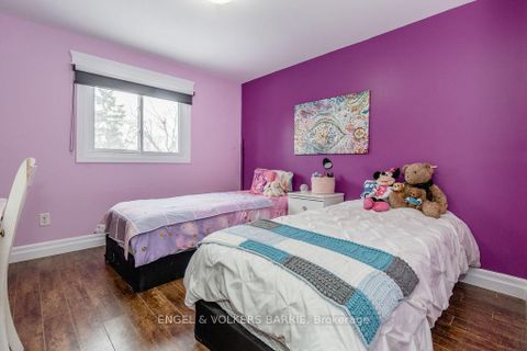 Photo 23 at 101 Hadden Crescent, Cundles East, Barrie