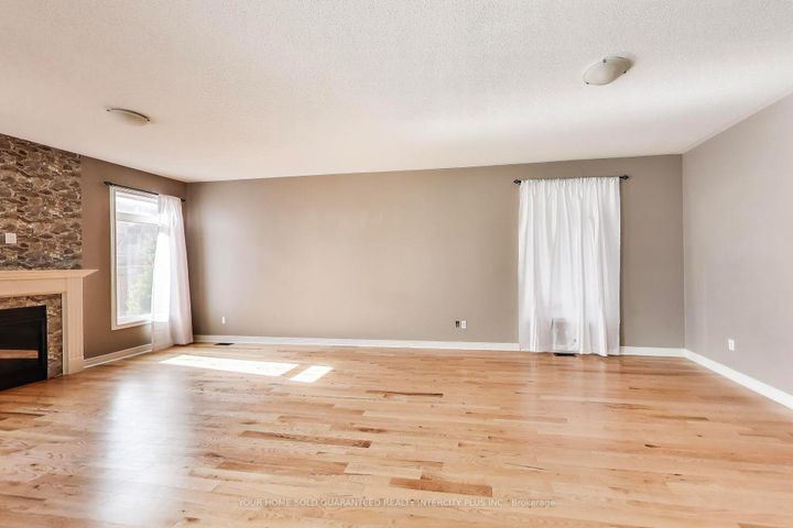 Photo 6 at 64 Barrow Avenue, Bradford, Bradford West Gwillimbury