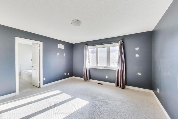 Photo 13 at 64 Barrow Avenue, Bradford, Bradford West Gwillimbury