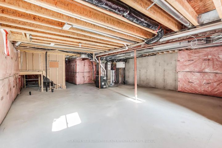 Photo 29 at 64 Barrow Avenue, Bradford, Bradford West Gwillimbury