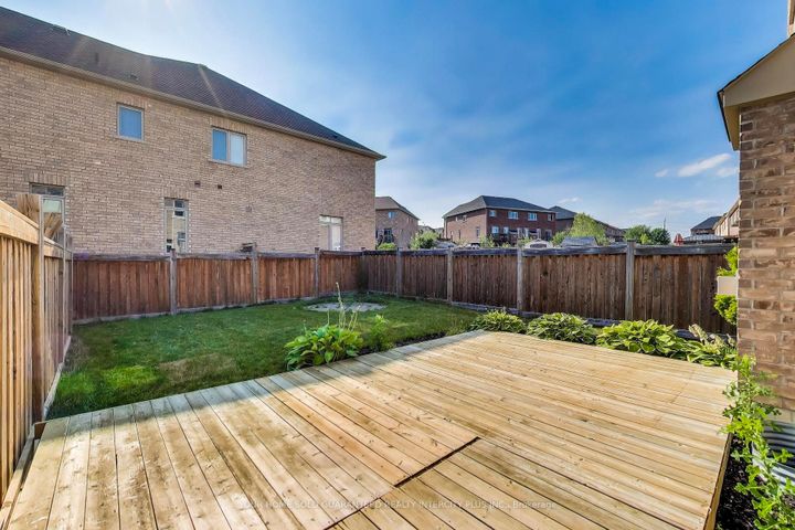 Photo 30 at 64 Barrow Avenue, Bradford, Bradford West Gwillimbury