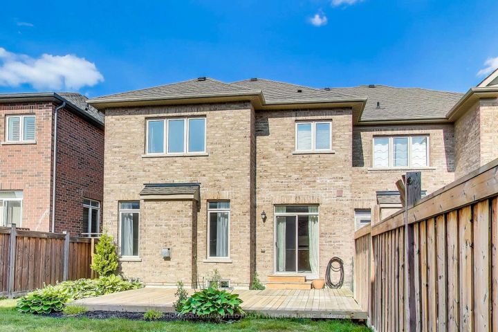 Photo 33 at 64 Barrow Avenue, Bradford, Bradford West Gwillimbury