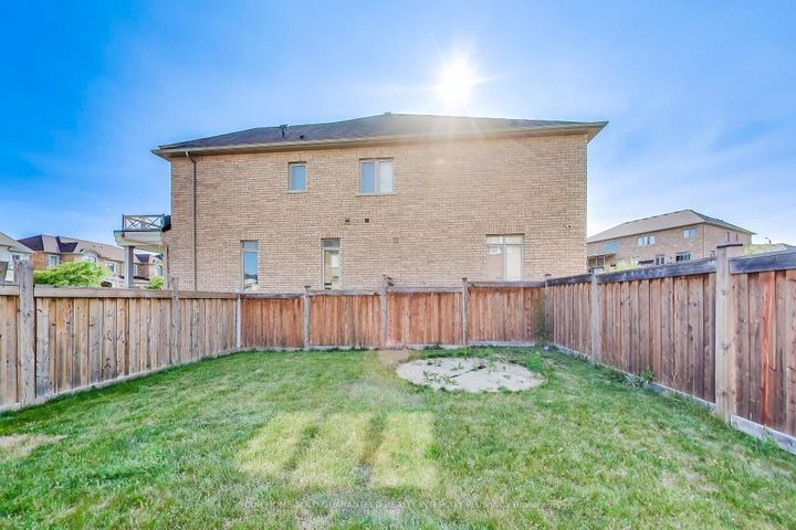 Photo 34 at 64 Barrow Avenue, Bradford, Bradford West Gwillimbury