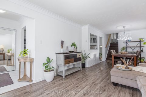 Photo 5 at 3 Oren Boulevard, Sunnidale, Barrie